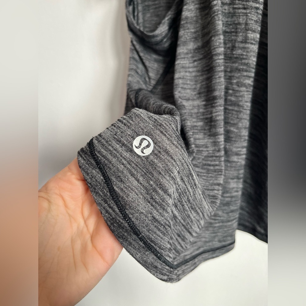 Lululemon Glide and Stride 2-in-1 Built In Bra Tank - Heathered Black - US 6 - Picture 4 of 5
